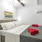 Apartament 2 Bedroom Luxurious Apartment In Vodice *