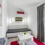 Apartament 2 Bedroom Luxurious Apartment In Vodice *