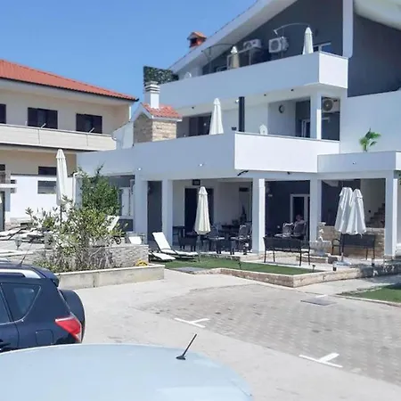 2 Bedroom Beautiful In