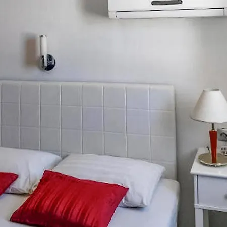 2 Bedroom Beautiful In *