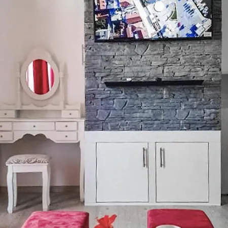 2 Bedroom Beautiful In