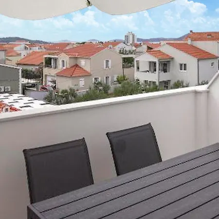 2 Bedroom Beautiful In