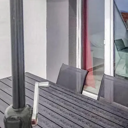 Apartment 2 Bedroom Beautiful In