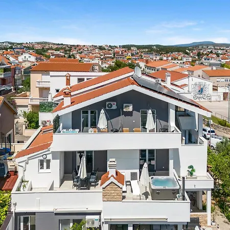 Apartament 2 Bedroom Luxurious Apartment In Vodice