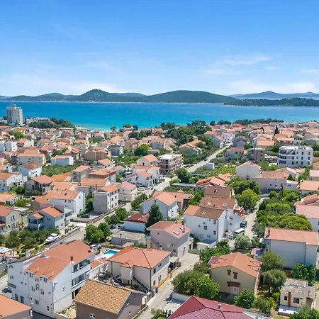 2 Bedroom Luxurious Apartment In Vodice