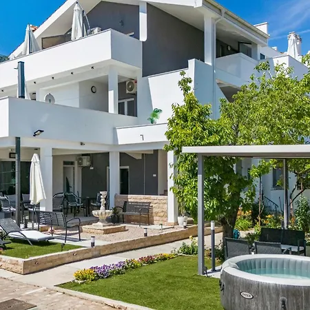 Apartamento 2 Bedroom Beautiful In Vodice