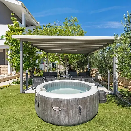 Apartamento 2 Bedroom Beautiful In Vodice