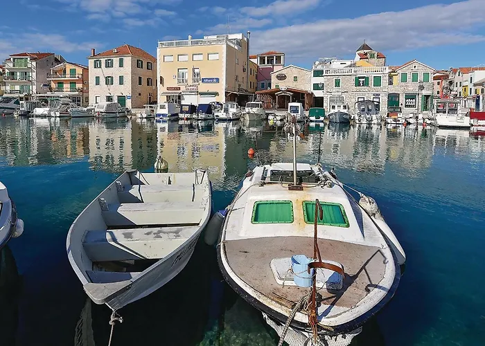 Appartamento 2 Bedroom Beautiful In *