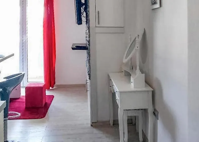 2 Bedroom Beautiful In * Vodice