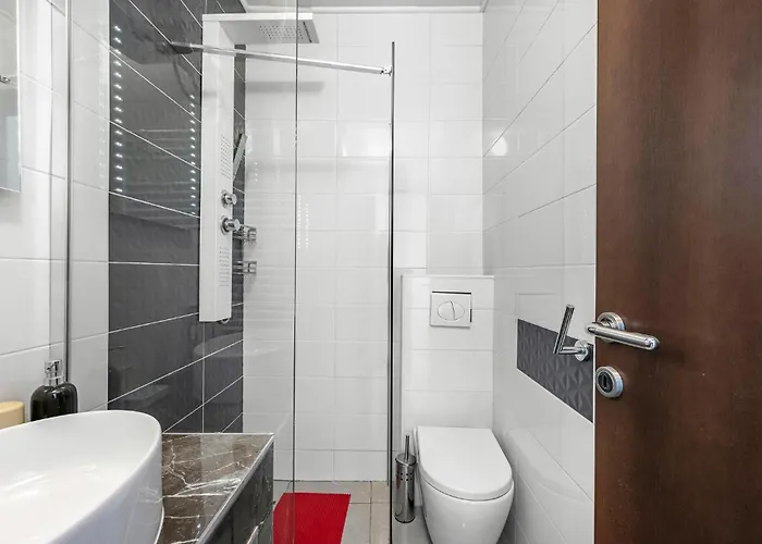 Appartamento 2 Bedroom Beautiful In *