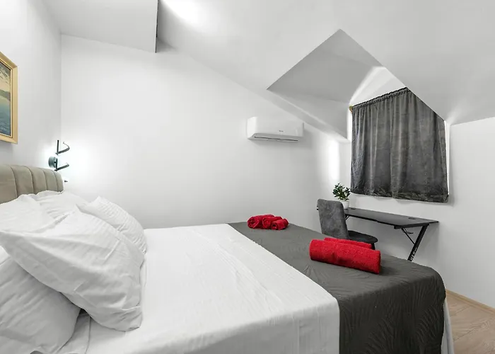 Appartamento 2 Bedroom Beautiful In *