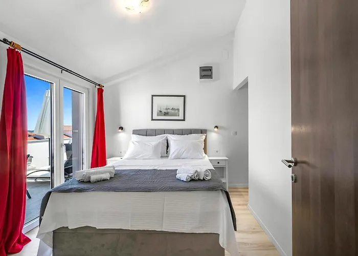 2 Bedroom Beautiful In Vodice