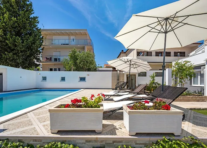 2 Bedroom Beautiful In * וודיצה