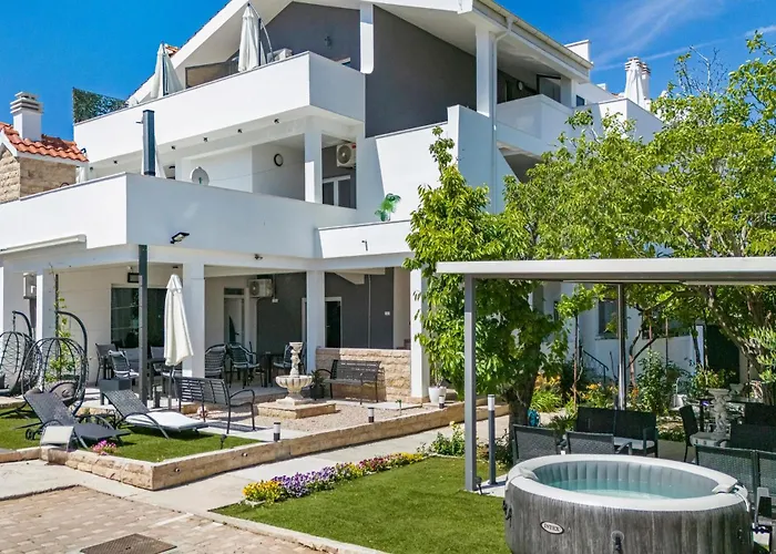 Appartamento 2 Bedroom Beautiful In Vodice